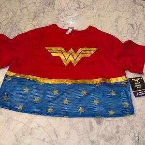 NWT WONDER WOMAN SHIRT COSTUME S/M